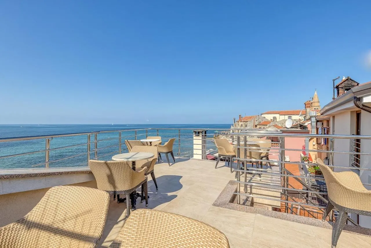 Hotel Casa Viktor Umago 0*,  Croazia